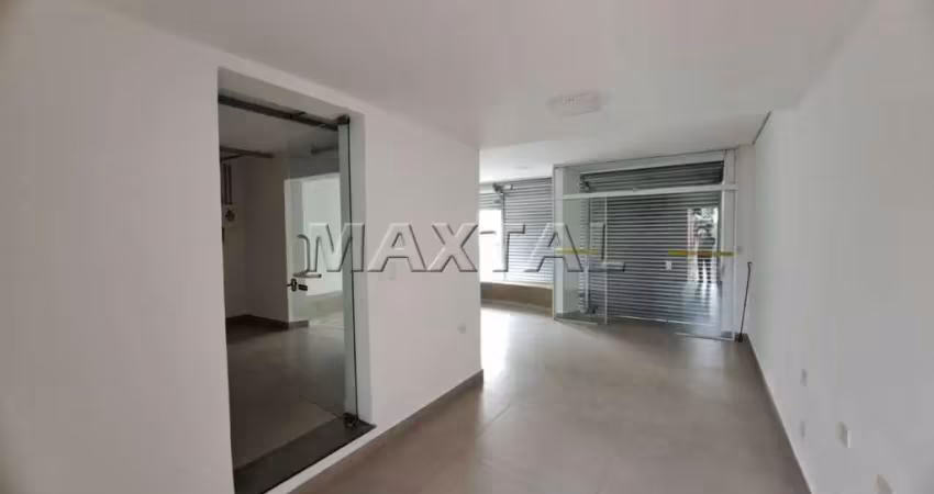 Loja para locação, próxima ao metrô com quatro salas e três banheiros, com 150m².