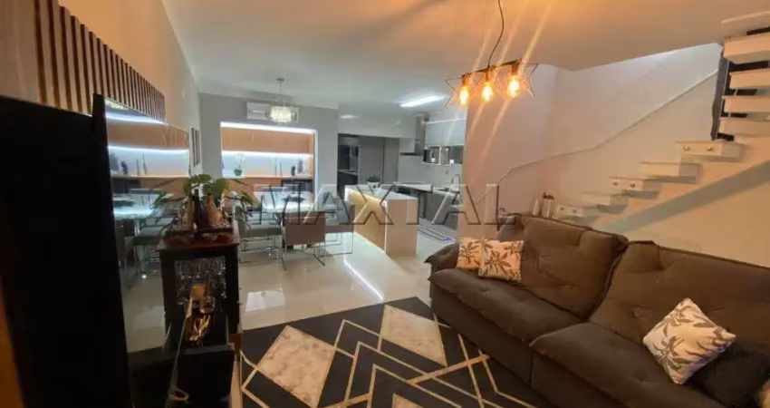 Casa em condominio de alto padrão à venda, com 3 suítes e 3 vagas, na vila paulicéia.