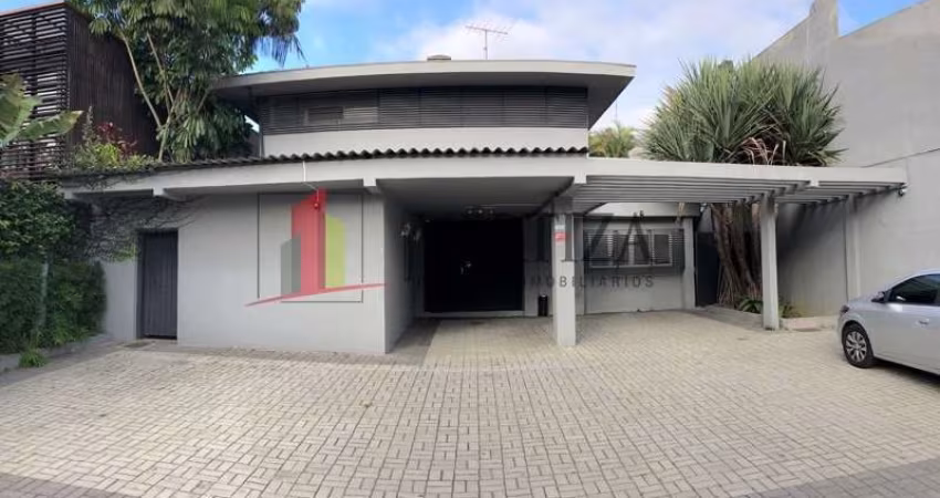Casa comercial com 7 salas à venda na Rua Natingui, 1149, Vila Madalena, São Paulo