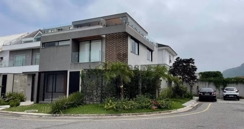 Casa em condomínio fechado com 4 quartos à venda na Rua Desembargador Wellington Jones Paiva, Vargem Pequena, Rio de Janeiro