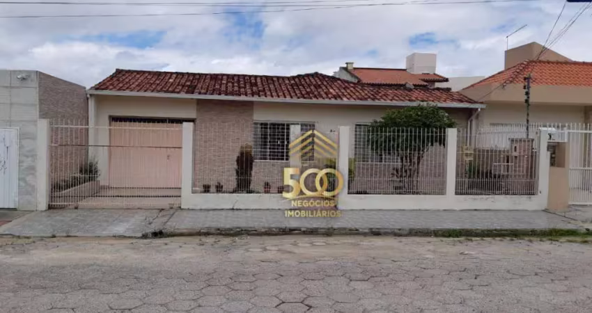 Casa com 3 dormitórios à venda, 115 m² por R$ 1.330.000,00 - Roçado - São José/SC