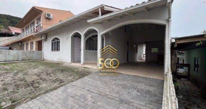 Casa à venda, 204 m² por R$ 690.000,00 - Roçado - São José/SC