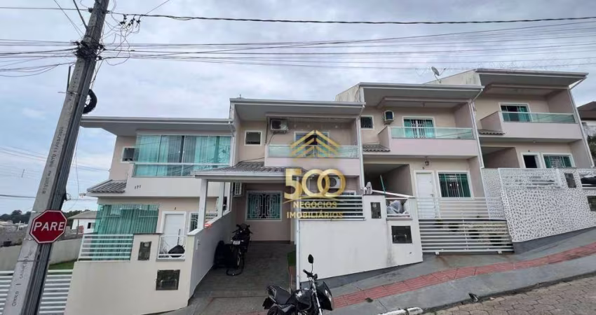 Sobrado à venda, 102 m² por R$ 550.000,00 - Forquilhas - São José/SC