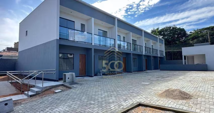 Sobrado com 2 dormitórios à venda, 79 m² por R$ 360.000,00 - Real Parque - São José/SC