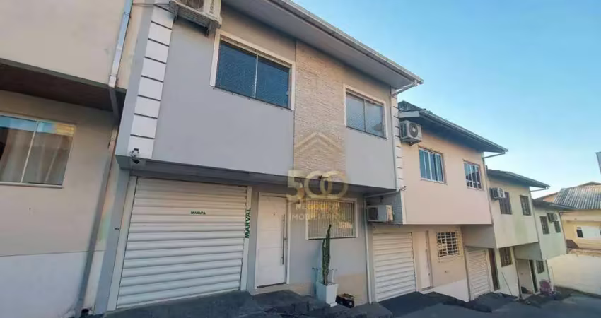 Casa com 3 dormitórios à venda, 81 m² por R$ 425.000,00 - Serraria - São José/SC
