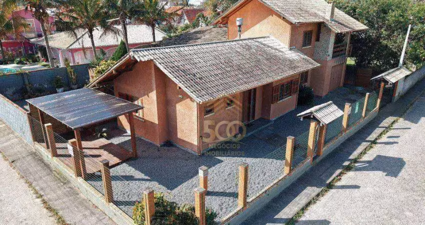 Casa com apartamento independente a 150m da praia – pinheira | localização privilegiada