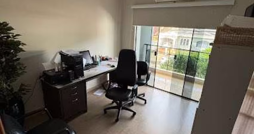 Sobrado com 4 dormitórios à venda, 240 m² por R$ 950.000,00 - Jardim Alvorada - Maringá/PR
