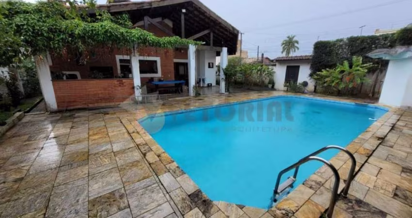 Sobrado com 4 dormitórios à venda, 315 m² por R$ 1.200.000,00 - Praia das Palmeiras - Caraguatatuba/SP