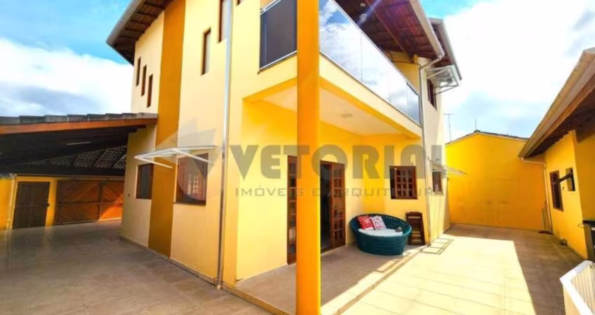Sobrado à venda em Caraguatatuba, Indaiá, com 4 quartos, 292m²