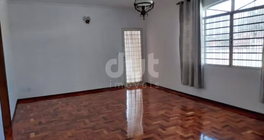 Casa com 3 quartos para alugar na Rua Leonardo da Vinci, 1165, Jardim Bela Vista, Campinas