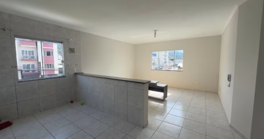 Apartamento com 2 quartos para alugar na Rua Líbia, 401, Nações, Balneário Camboriú