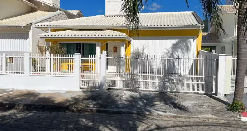 Casa com 4 quartos na praia de fora. conforto, beleza e espaço,