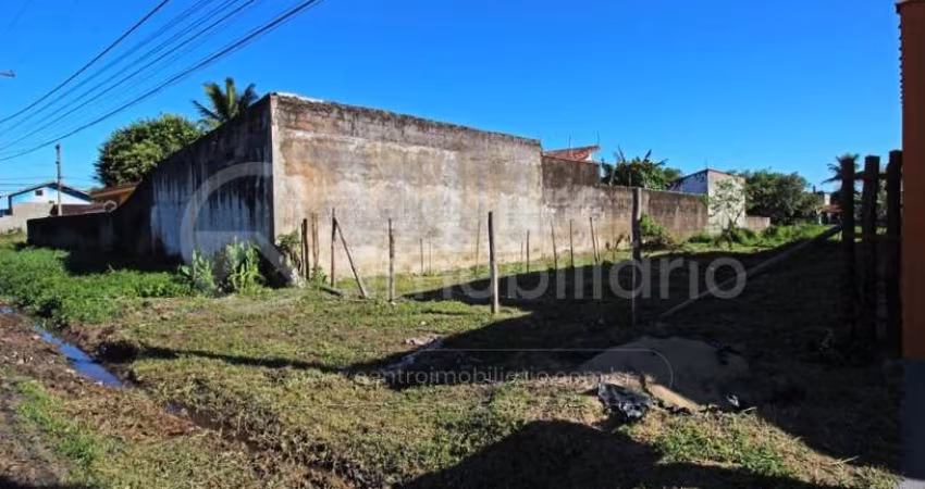 TERRENO à venda em Peruíbe, no bairro Maria H Novaes