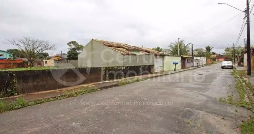 Terreno à venda em peruíbe, no bairro belmira novaes