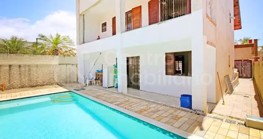 Casa à venda com piscina e 5 quartos em peruíbe, no bairro jardim mar e sol