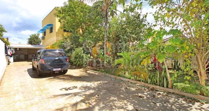 CASA à venda com 2 quartos em Peruíbe, no bairro Jardim Ribamar