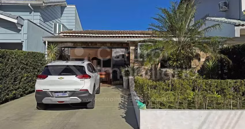 Casa à venda com 3 quartos em peruíbe, no bairro jd tres marias
