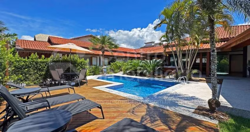 CASA à venda com piscina e 6 quartos em Peruíbe, no bairro Bougainvillee III