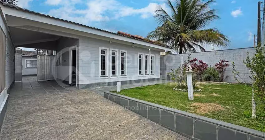 Casa à venda com 3 quartos em peruíbe, no bairro balneario sao joao batista