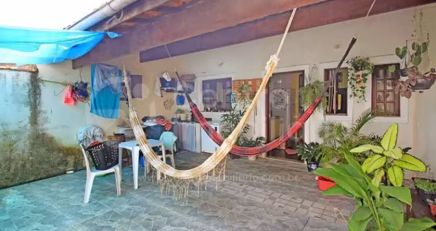 Casa à venda com 2 quartos em peruíbe, no bairro cidade balneária nova peruíbe