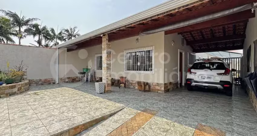 CASA à venda com 3 quartos em Peruíbe, no bairro Balneario Barra de Jangada