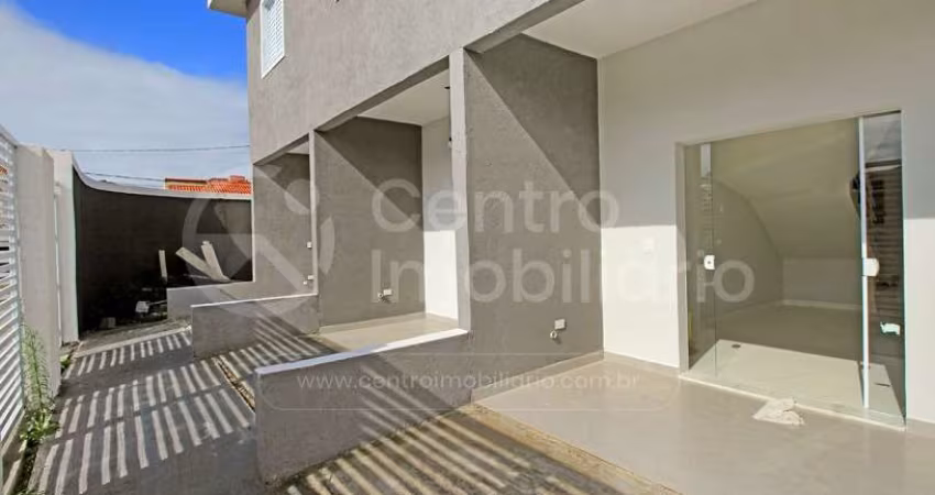 CASA à venda com piscina e 2 quartos em Peruíbe, no bairro Estancia Sao Jose