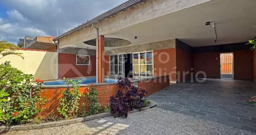 Casa à venda com piscina e 4 quartos em peruíbe, no bairro cidade nova peruíbe
