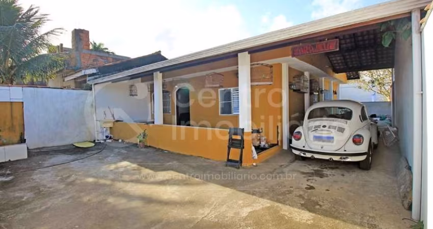 CASA à venda com 2 quartos em Peruíbe, no bairro Balneario Barra de Jangada