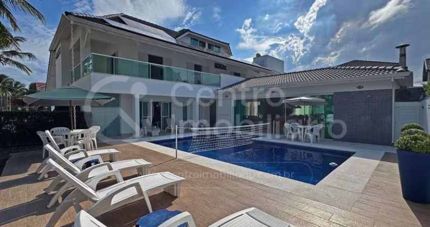 CASA à venda com piscina e 7 quartos em Peruíbe, no bairro Bougainvillee I