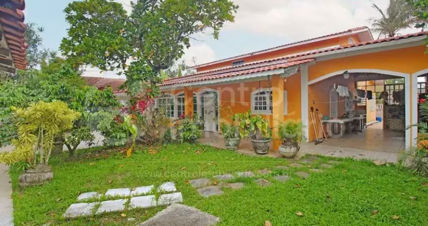 Casa à venda com piscina e 8 quartos em peruíbe, no bairro estancia antonio novaes