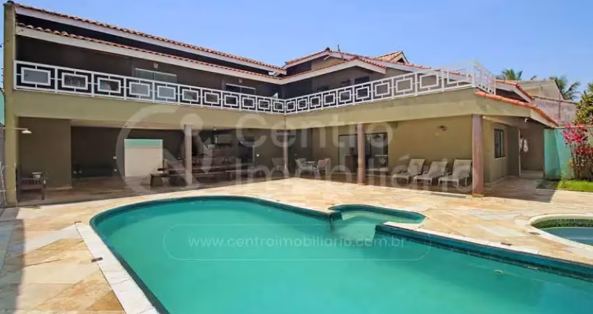 Casa à venda com piscina e 6 quartos em peruíbe, no bairro jardim três marias