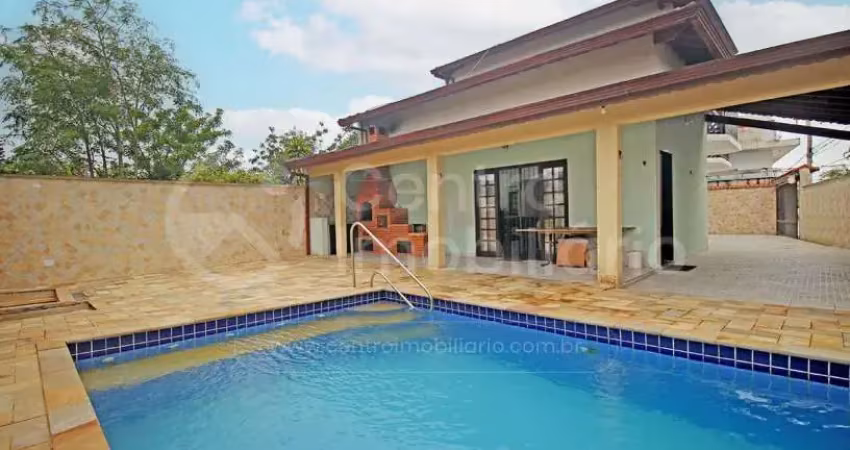 Casa à venda com piscina e 5 quartos em peruíbe, no bairro balneario josedy