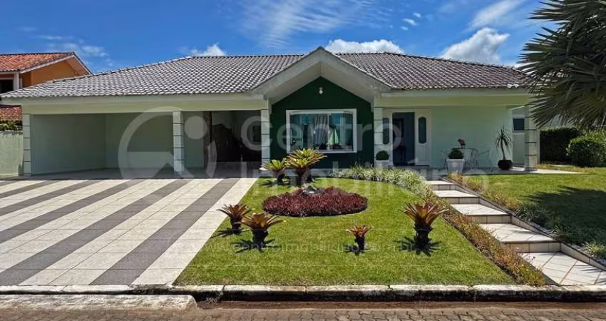 CASA à venda com 3 quartos em Peruíbe, no bairro Bougainvillee III