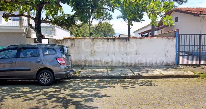 TERRENO à venda em Peruíbe, no bairro Jardim Três Marias