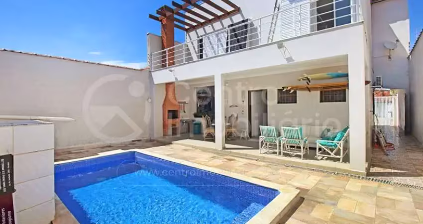 Casa à venda com piscina e 4 quartos em peruíbe, no bairro estancia sao jose