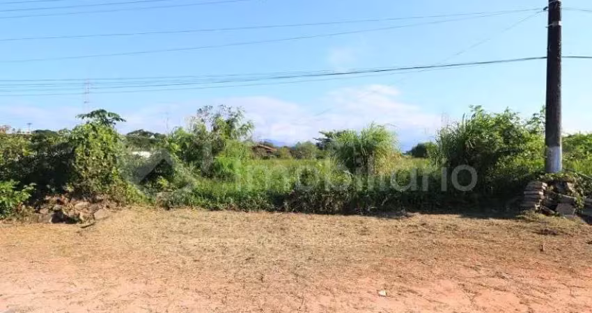 Terreno em condomínio fechado à venda no Bougainvillee V, Peruíbe 