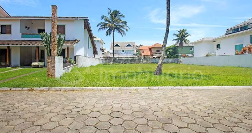 TERRENO à venda em Peruíbe, no bairro Bougainvillee I