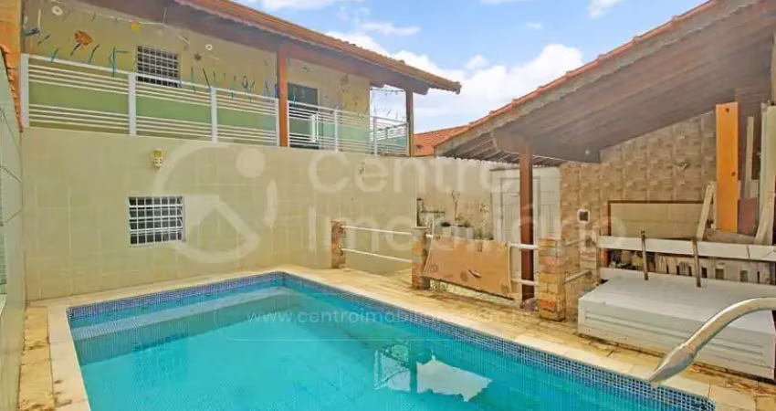 Casa à venda com piscina e 2 quartos em peruíbe, no bairro belmira novaes