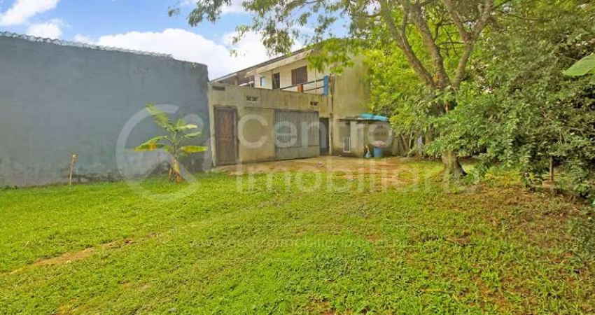 CASA à venda com 3 quartos em Peruíbe, no bairro Jardim Brasil