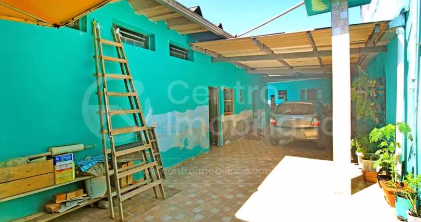 CASA à venda com 2 quartos em Peruíbe, no bairro Cidade Balneária Nova Peruíbe