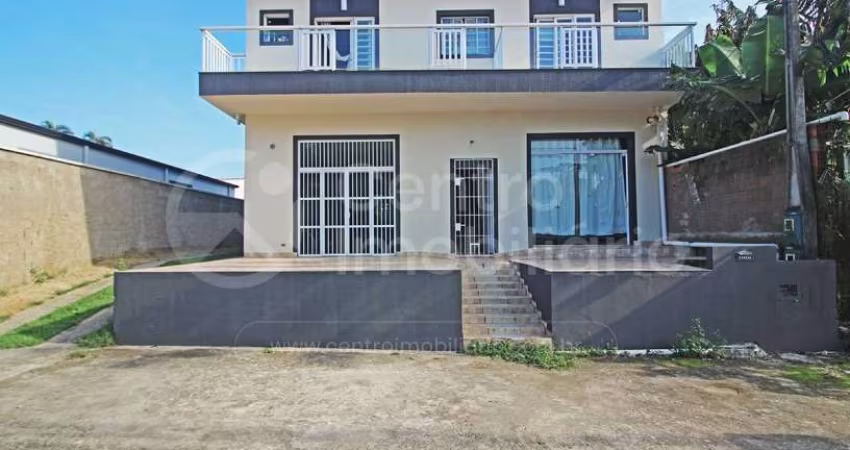 APARTAMENTO à venda com 1 quartos (1 suítes) em Peruíbe, no bairro Jd Caraminguava