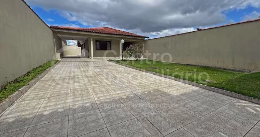 CASA à venda com 2 quartos em Peruíbe, no bairro Maria H Novaes
