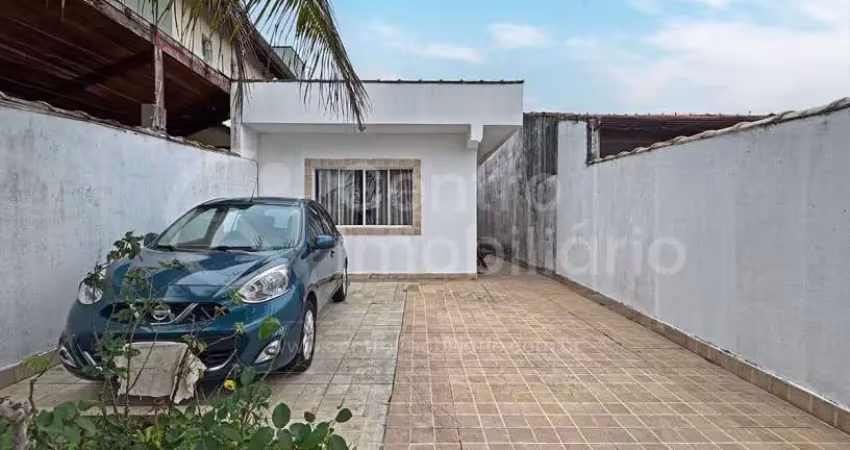 Casa à venda com 2 quartos em peruíbe, no bairro parque d aville