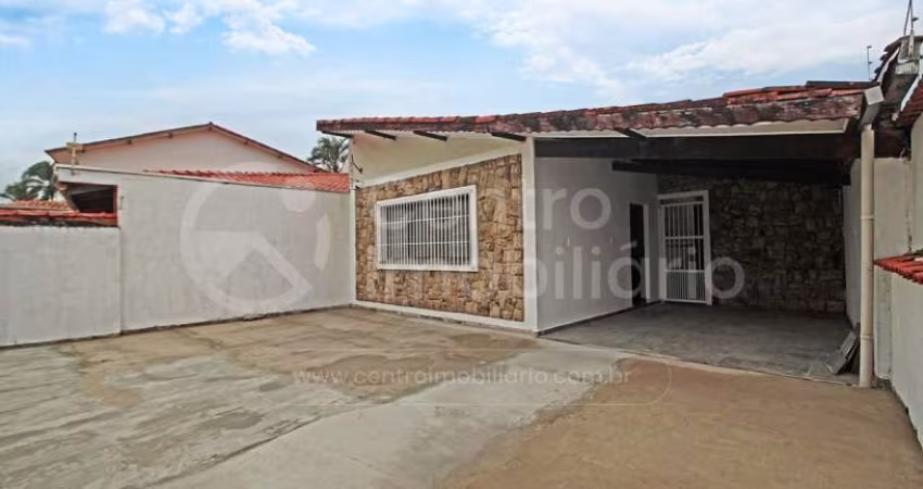 CASA à venda com 4 quartos em Peruíbe, no bairro Stella Maris