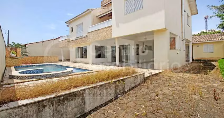 CASA à venda com piscina e 4 quartos em Peruíbe, no bairro Cidade Nova Peruíbe