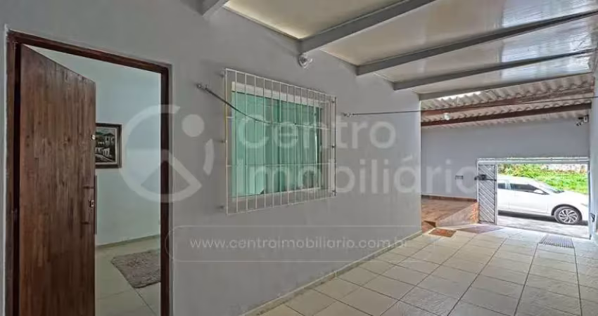 Casa com 2 quartos à venda no Centro, Peruíbe 