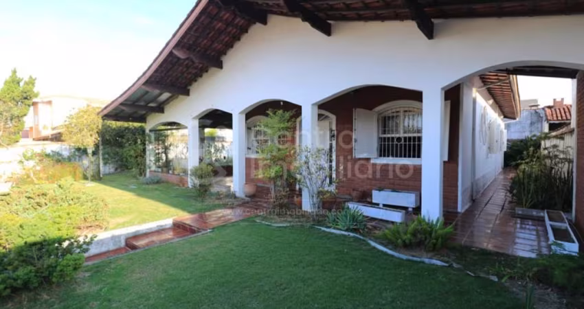 CASA à venda com 4 quartos em Peruíbe, no bairro Parque Balneario Oasis