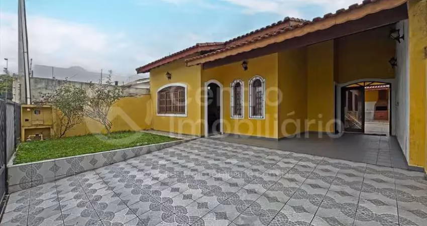 Casa à venda com 3 quartos em peruíbe, no bairro jardim três marias
