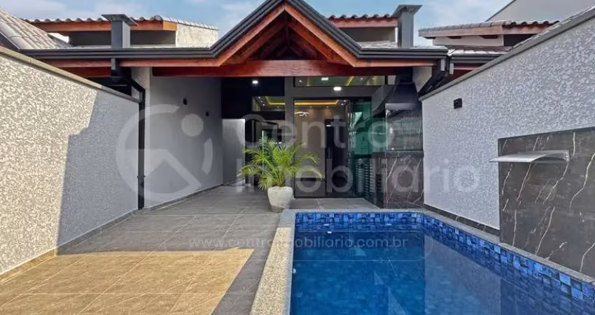 Casa à venda com piscina e 2 quartos em peruíbe, no bairro jardim ribamar