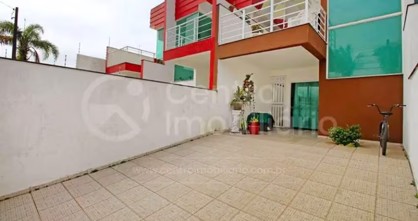 Casa à venda com 3 quartos em peruíbe, no bairro balneario barra de jangada